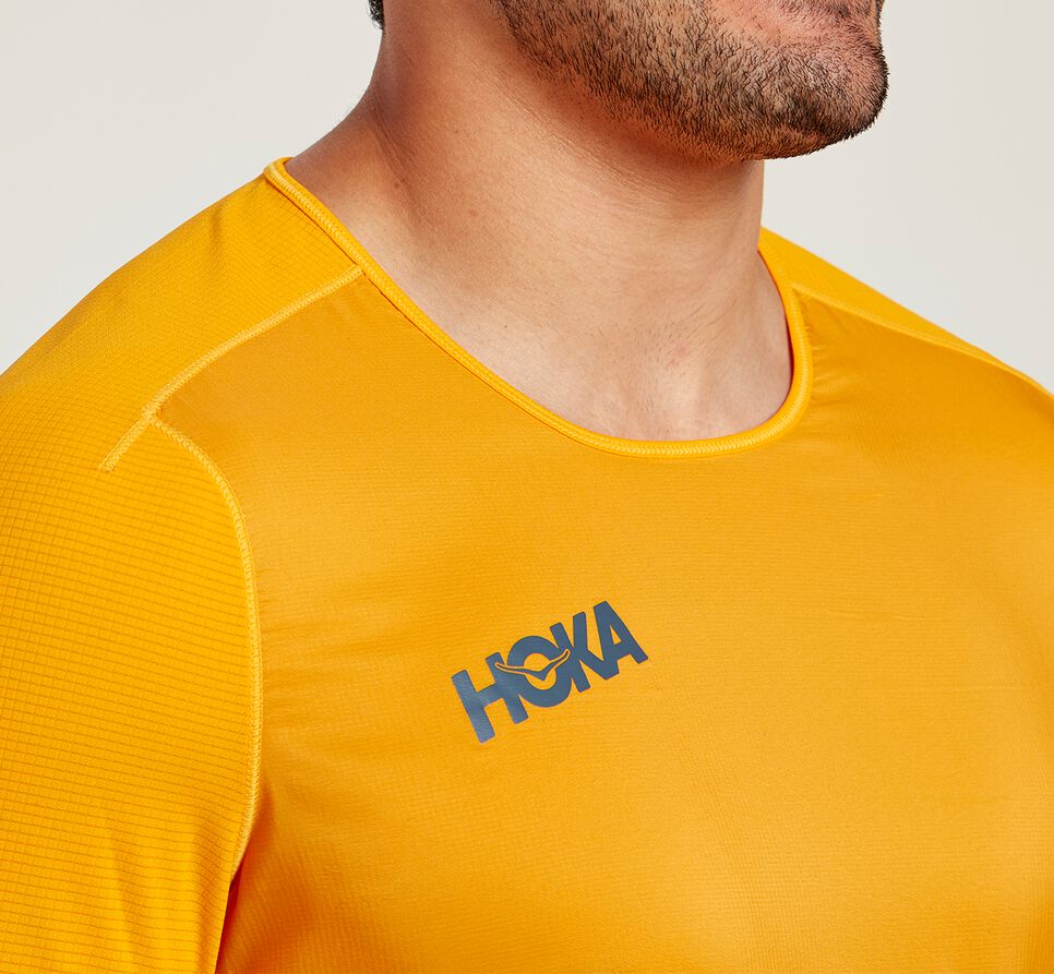 Hoka One One Slim Fit Vindtät T Shirt Herr Saffron | 04JTBYGNV