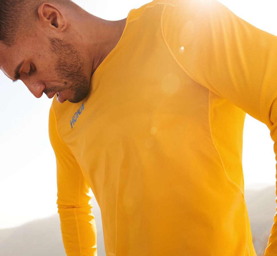 Hoka One One Slim Fit Vindtät T Shirt Herr Saffron | 96ILBMOFN